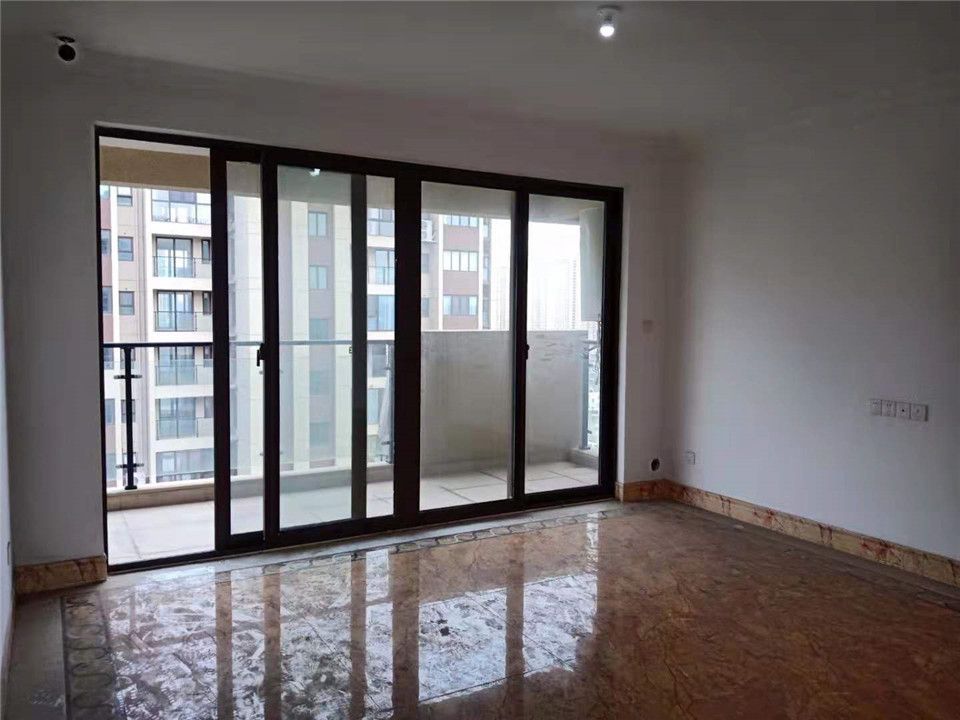 南通碧桂园翡翠华府 4室2厅2卫 143m&sup2;