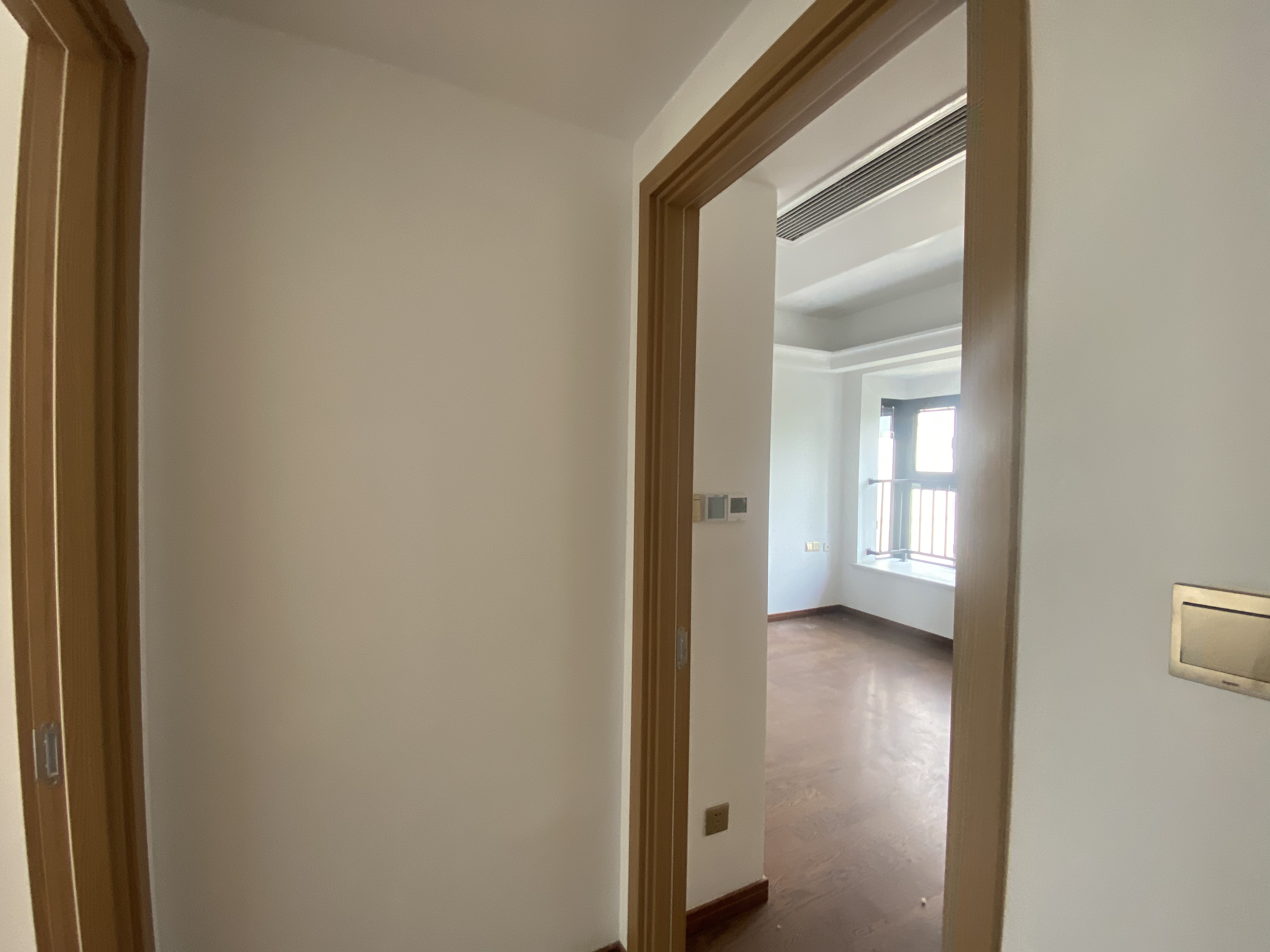 雍华府 4室2厅2卫 136m&sup2;