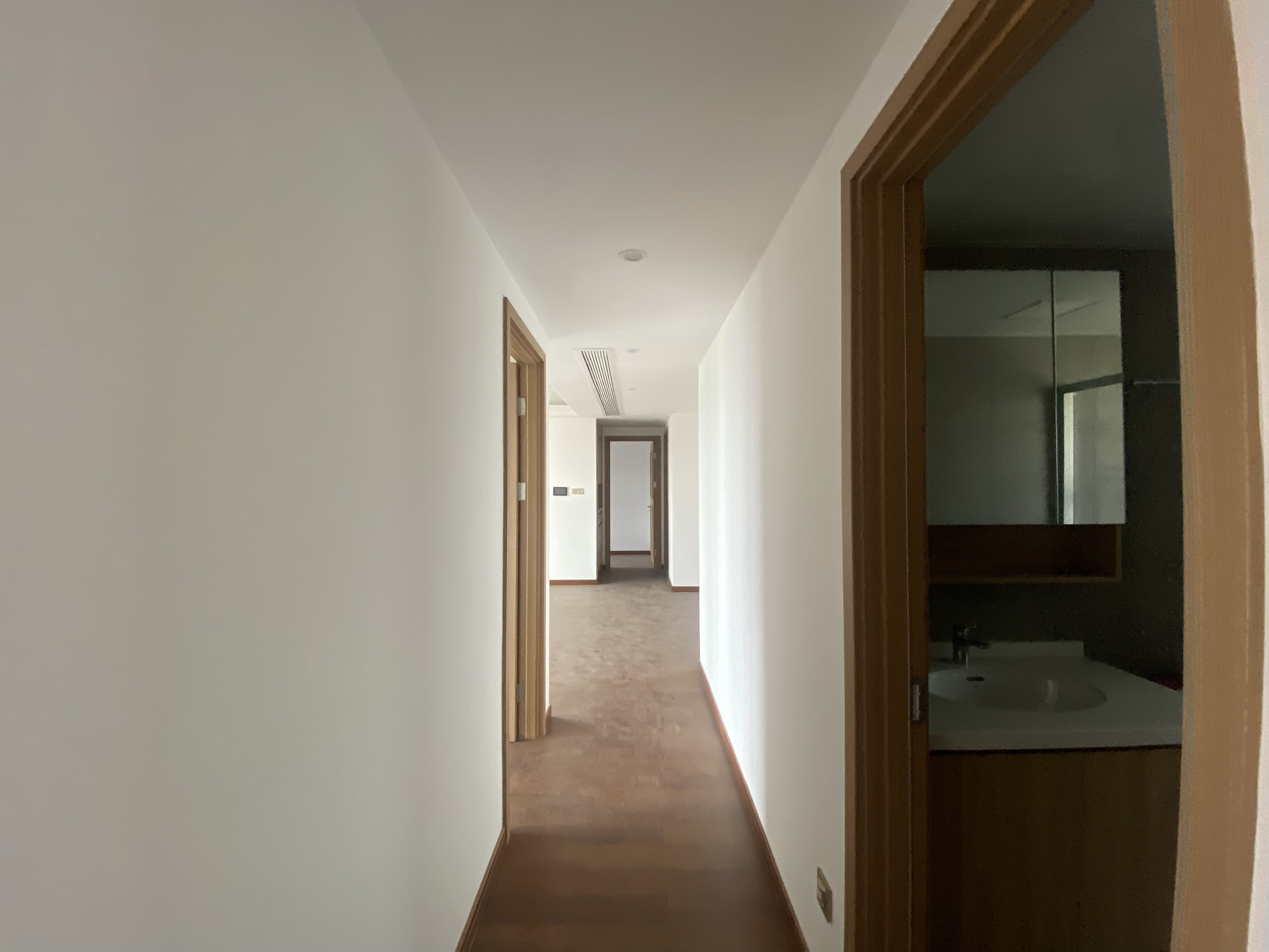 雍华府 4室2厅2卫 136m&sup2;