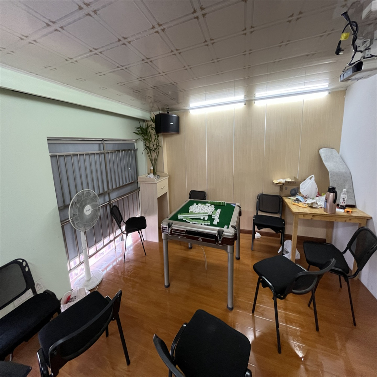唐人公寓 4室2厅1卫 70m&sup2;