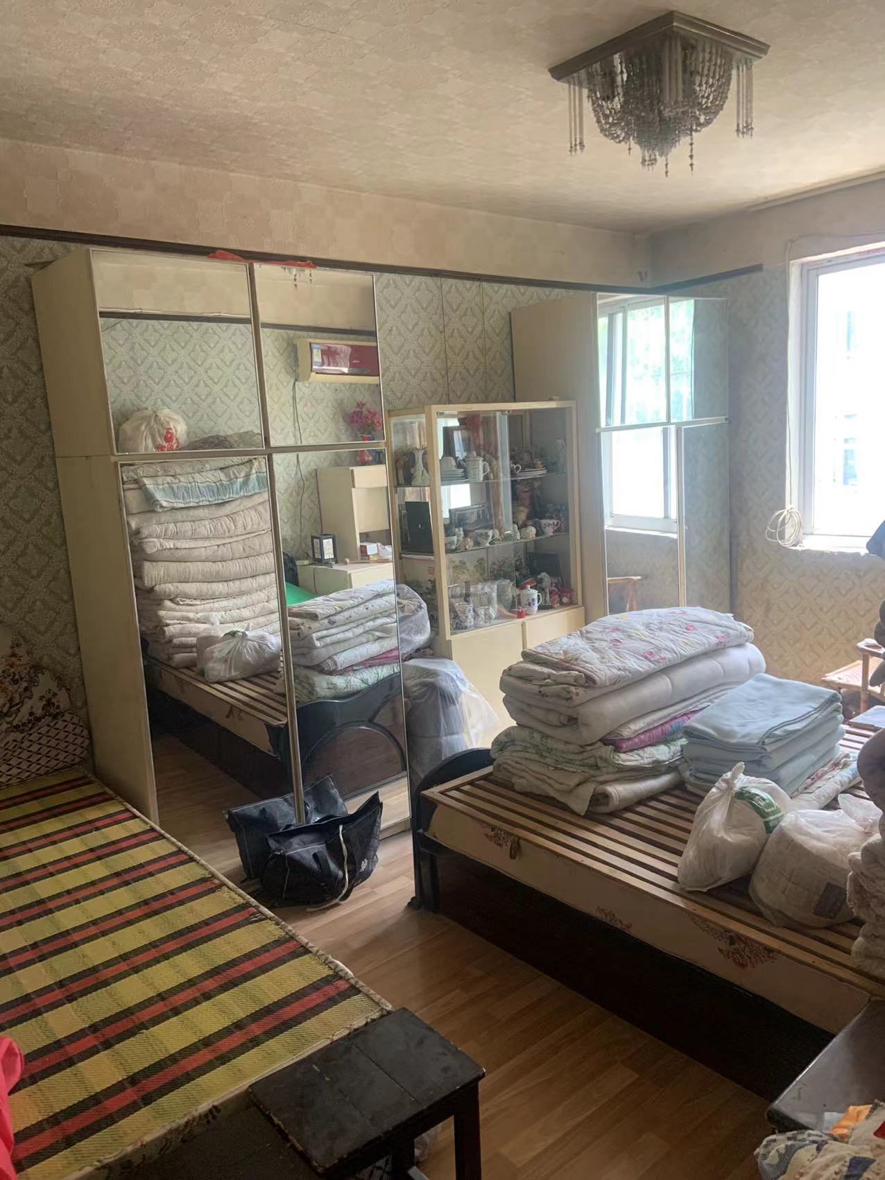 易家桥新村 3室1厅1卫 75m&sup2;