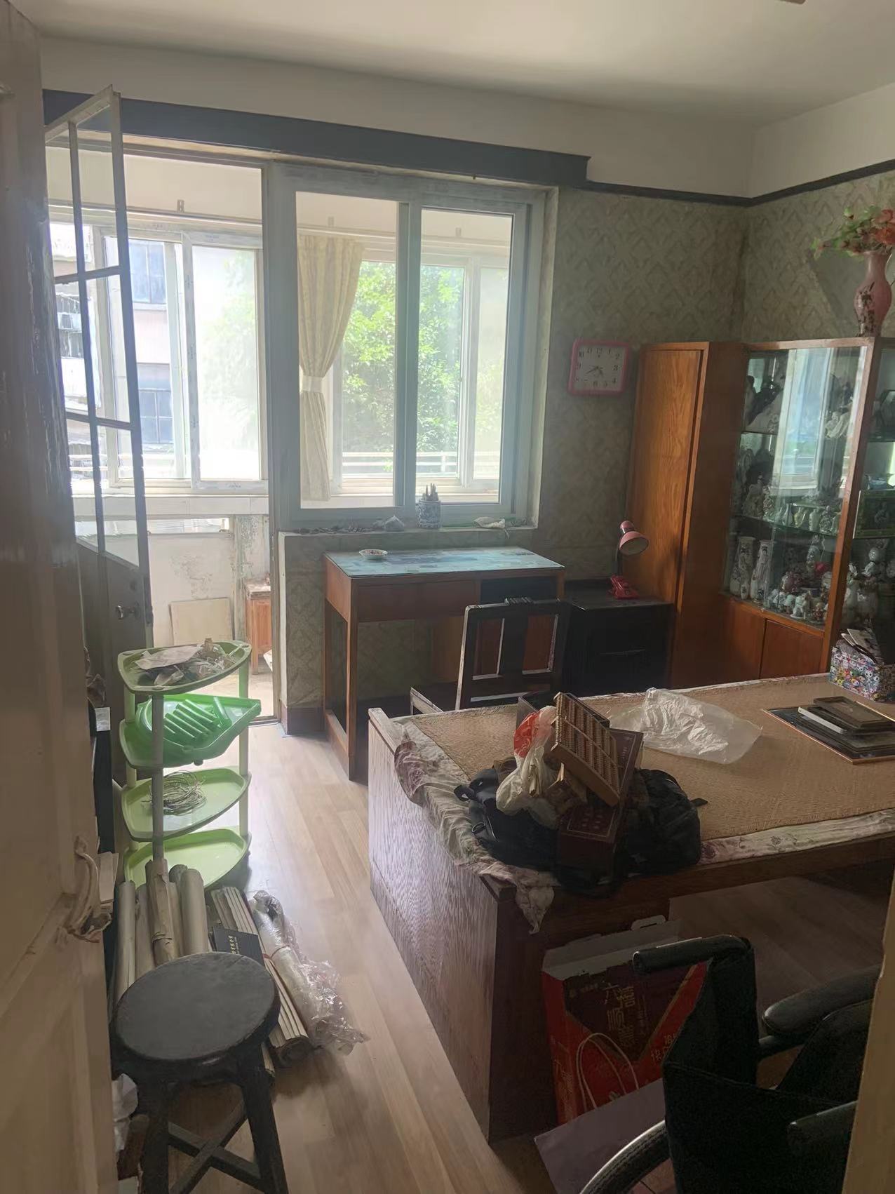 易家桥新村 3室1厅1卫 75m&sup2;