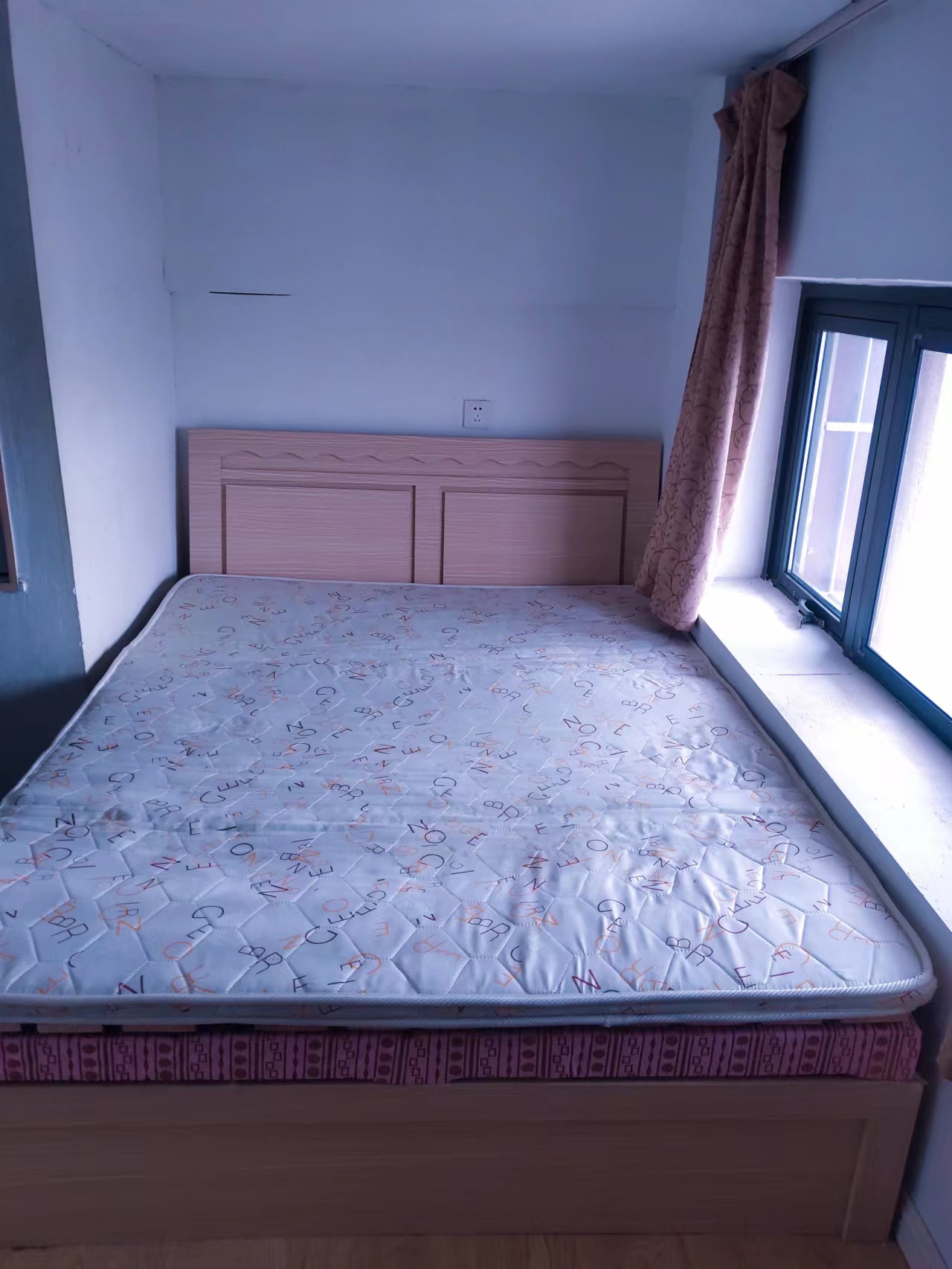 唐人公寓 1室1厅1卫 60m&sup2;