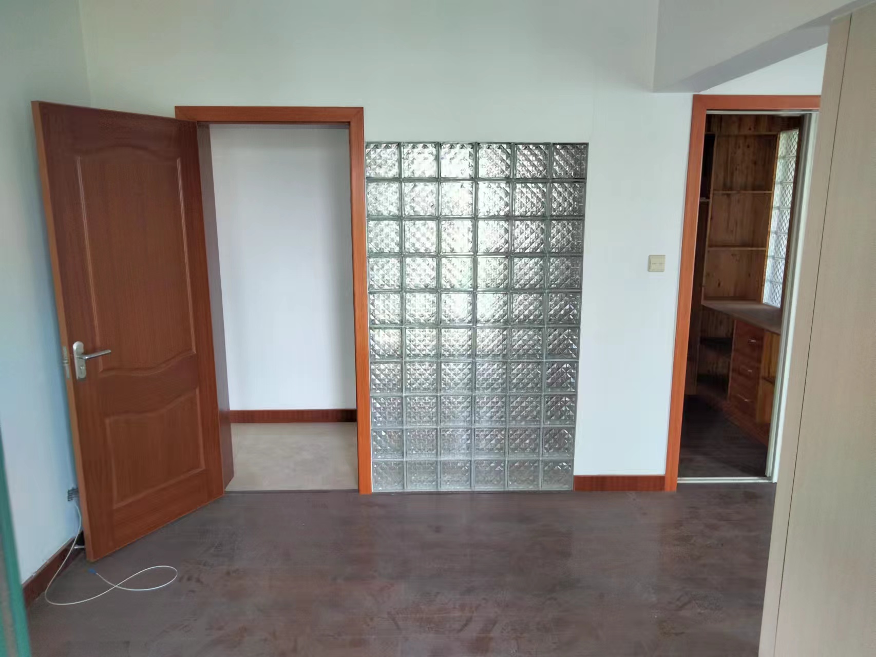 凤凰莱茵苑 4室2厅2卫 163m&sup2;