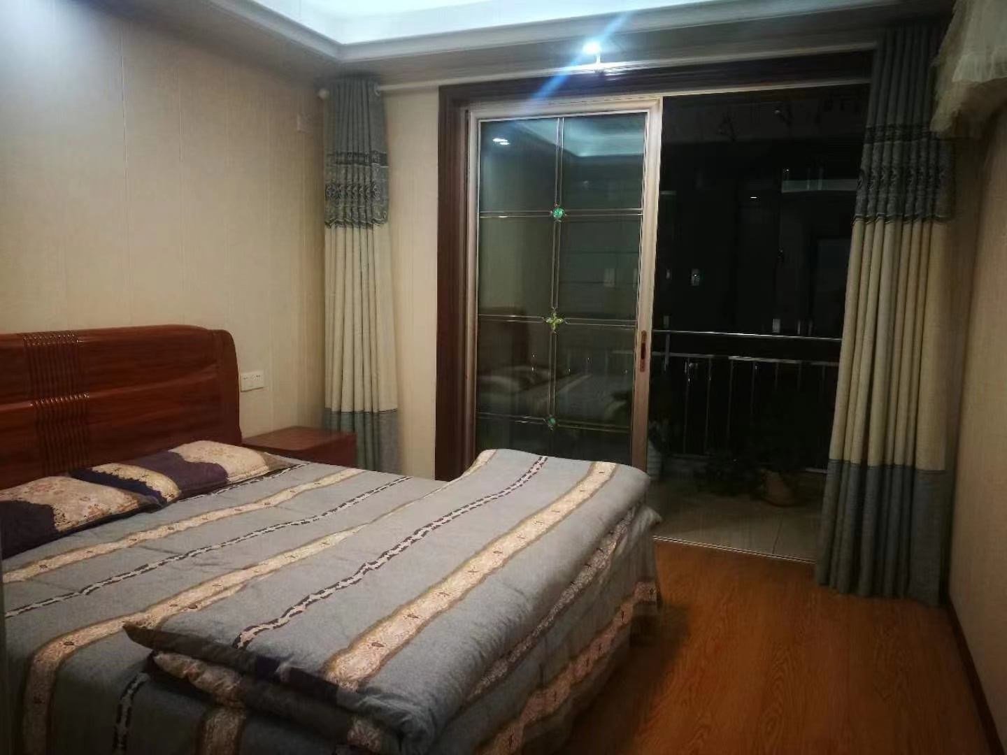 紫东南苑南区 2室2厅1卫 97.79m&sup2;