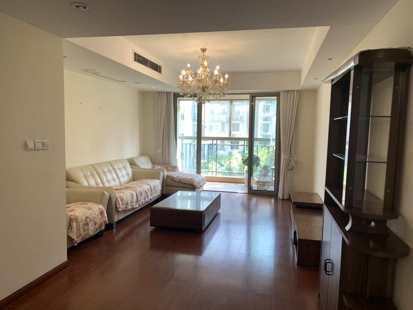 优山美地花园北区 3室2厅2卫 141m&sup2;