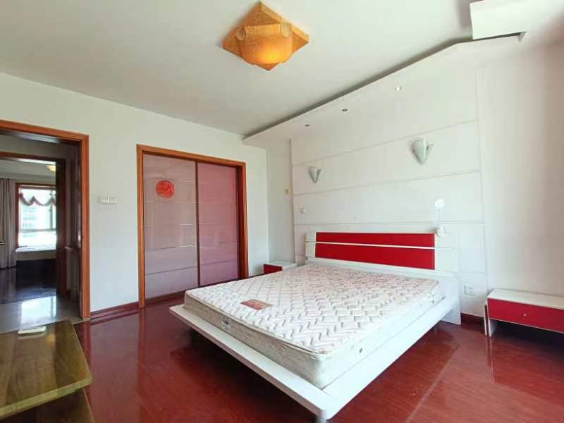 天安花园 3室3厅2卫 202.57m&sup2;