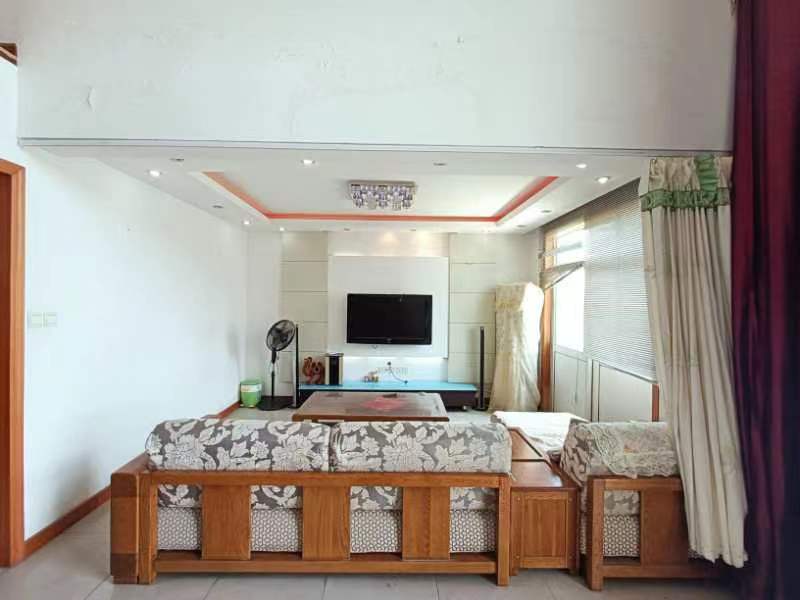 天安花园 3室3厅2卫 202.57m&sup2;