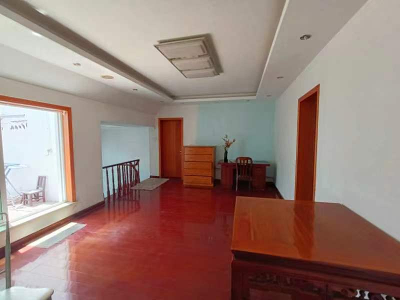天安花园 3室3厅2卫 202.57m&sup2;
