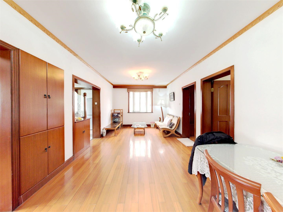 朝晖花园 3室2厅1卫 99.65m&sup2;