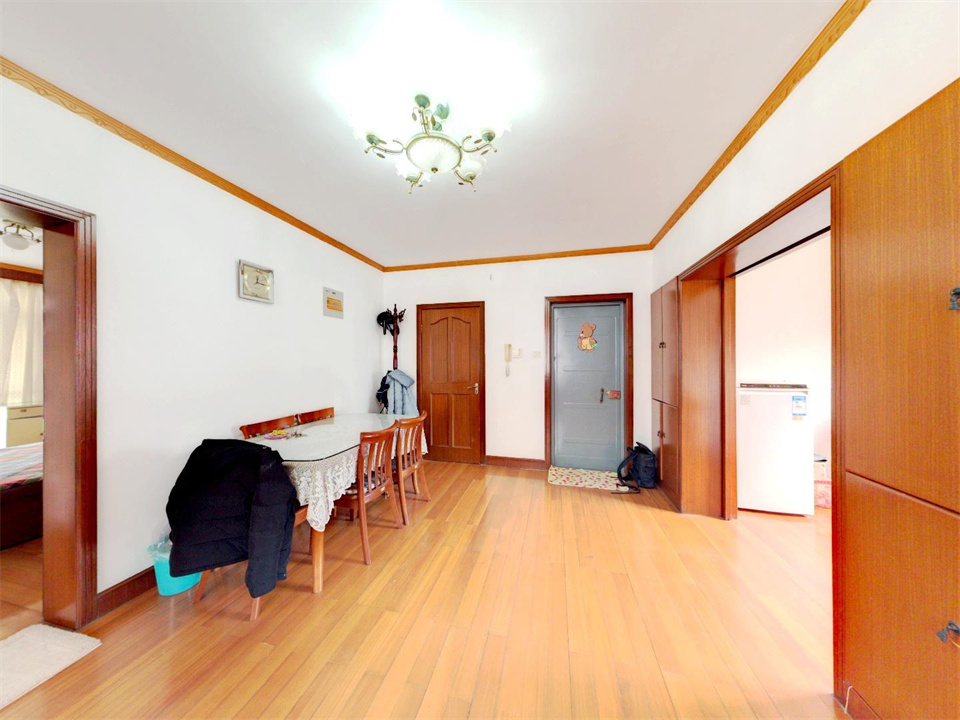 朝晖花园 3室2厅1卫 99.65m&sup2;