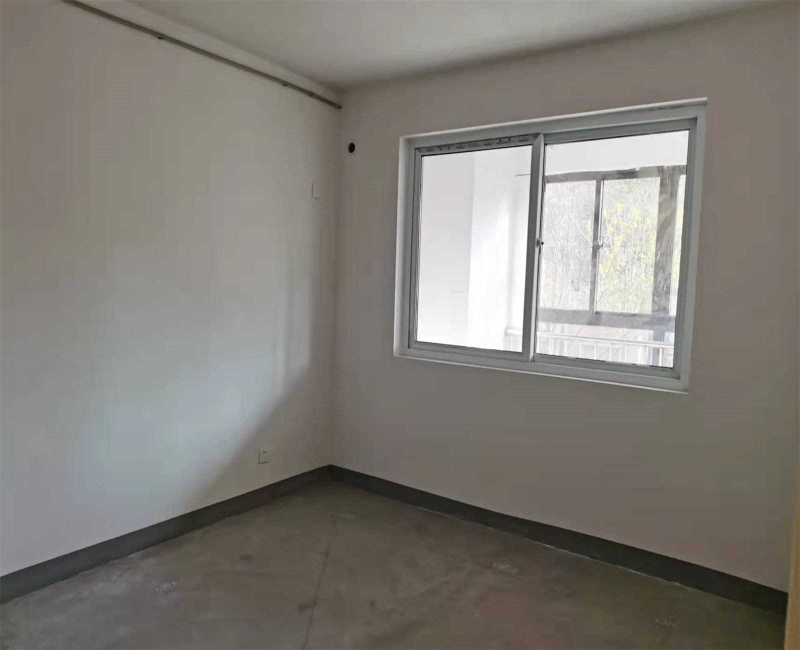 山芝庄新苑 2室1厅1卫 78m²