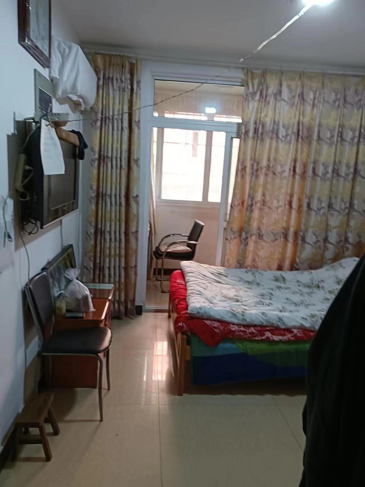 宝隆花园 1室0厅1卫 32m&sup2;