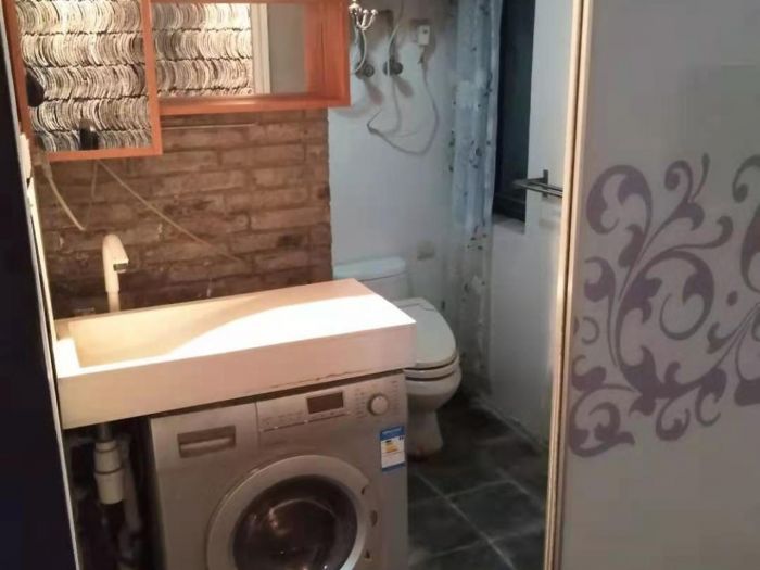 凤凰莱茵苑 1室1厅1卫 45m&sup2;