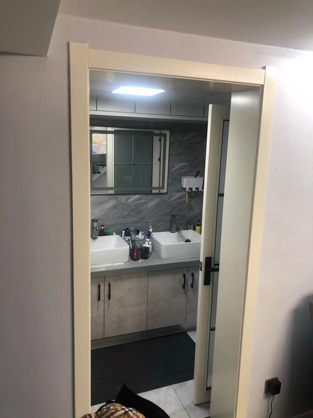 纽约时代 3室2厅1卫 60.00m&sup2;