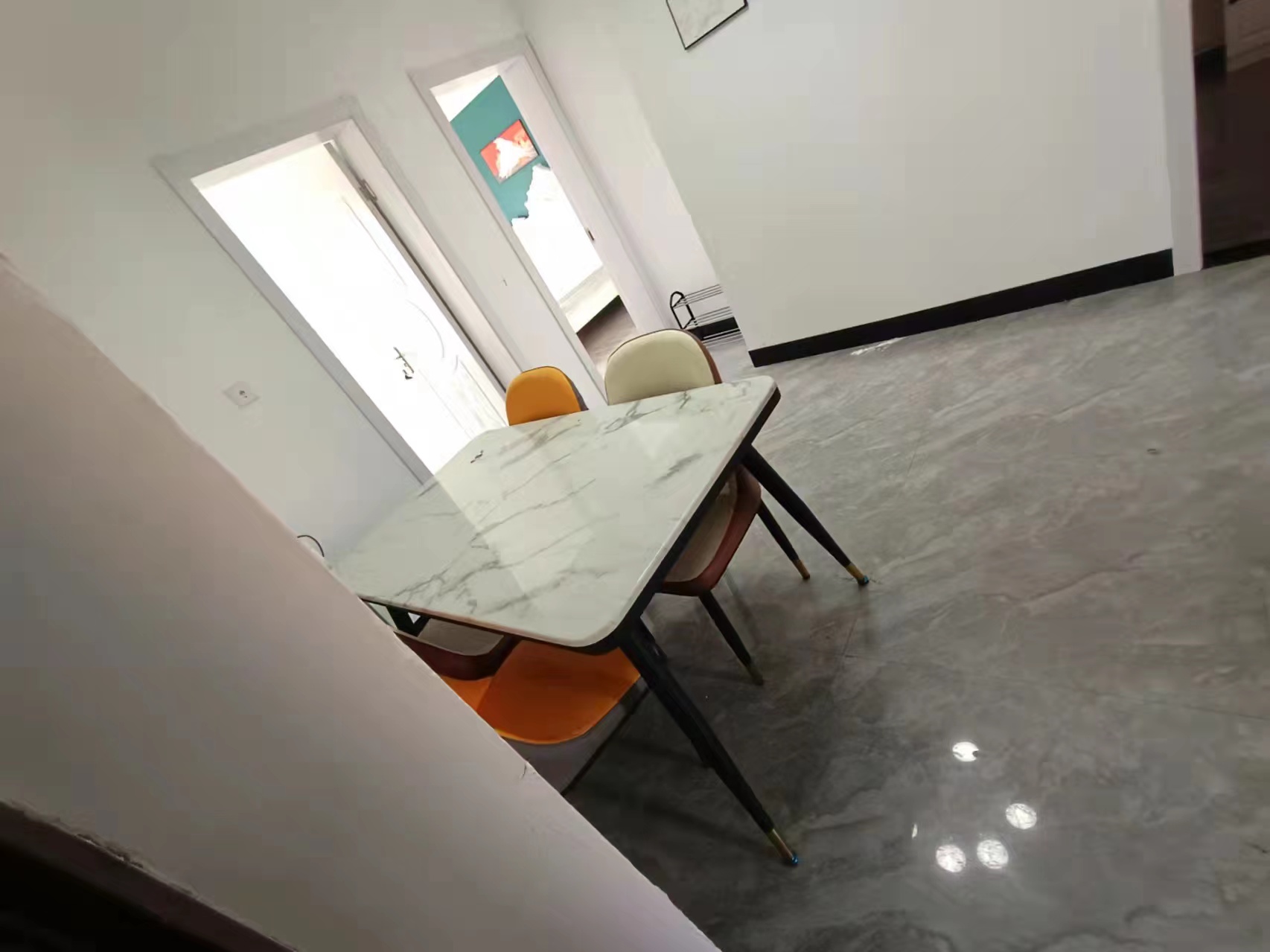 紫东南苑南区 3室1厅1卫 122m²