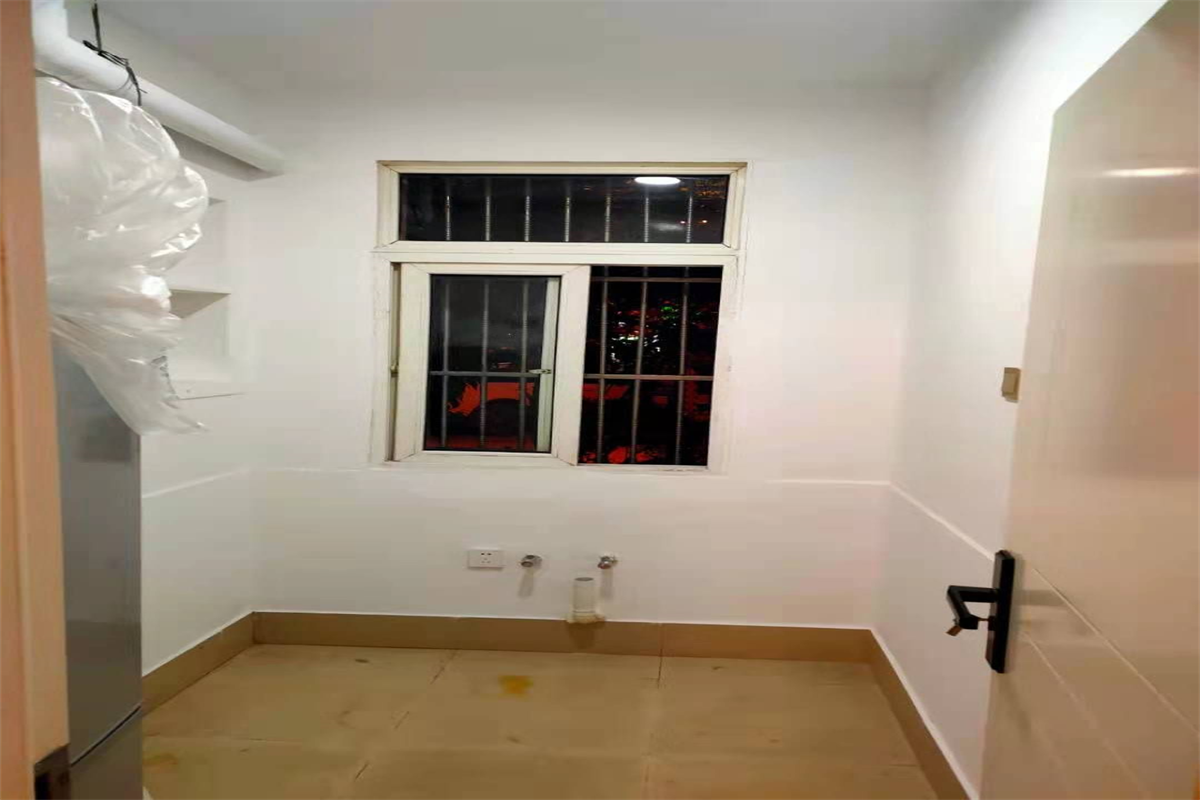 公园三村 3室1厅1卫 79m&sup2;