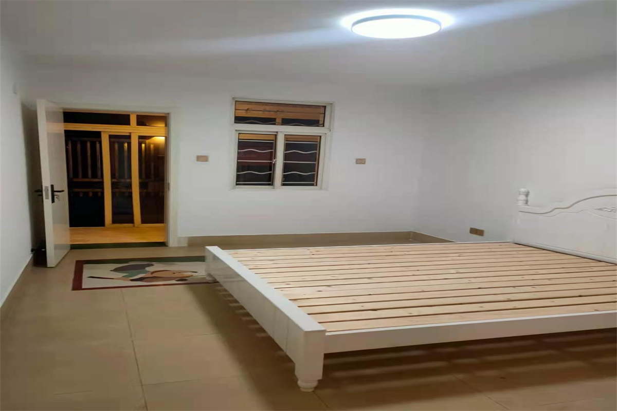 公园三村 3室1厅1卫 79m&sup2;