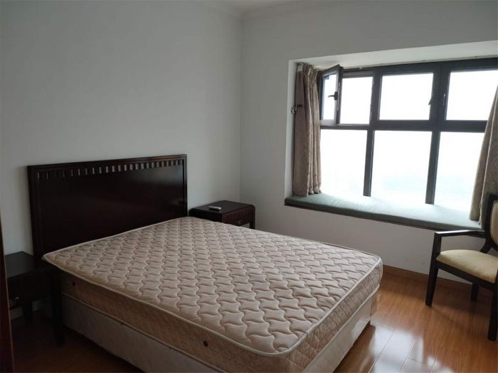 华强城四期 3室2厅1卫 105.00m&sup2;