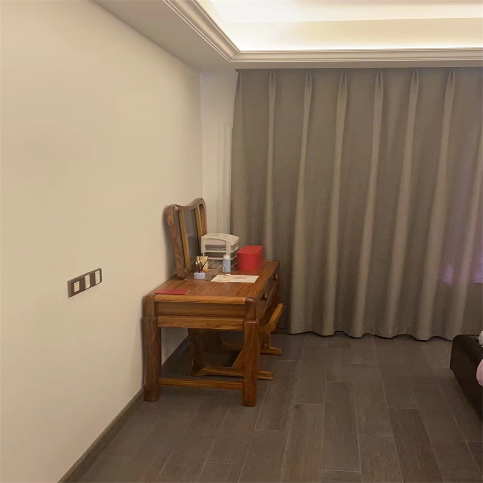 军山花园 3室2厅1卫 114m&sup2;