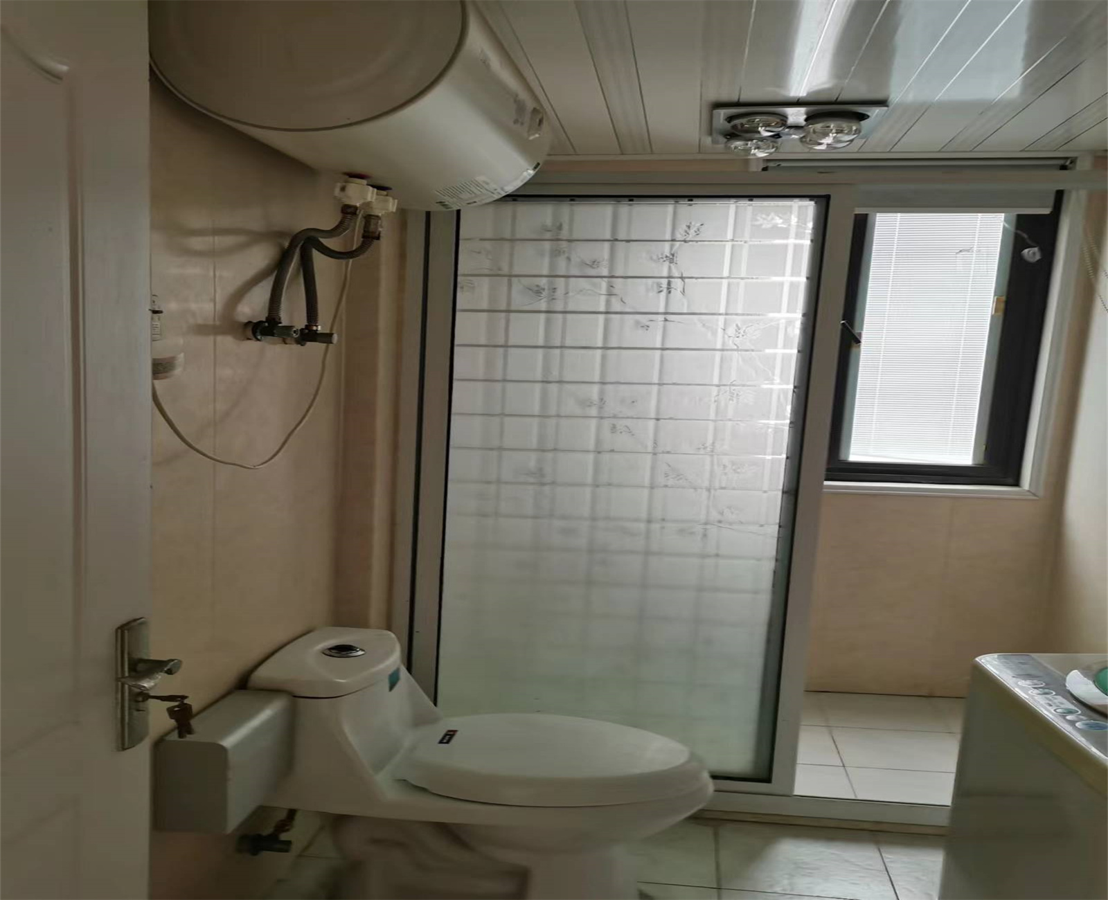 莱茵河畔 3室2厅1卫 135m&sup2;