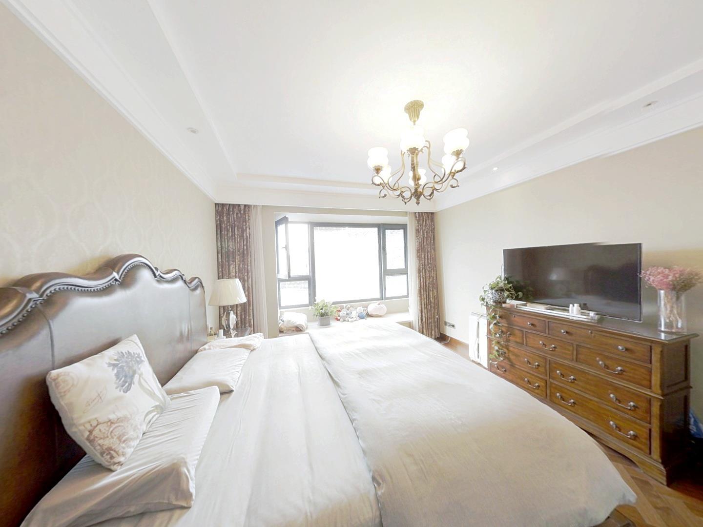 圆融广场公馆 4室2厅2卫 186m&sup2;