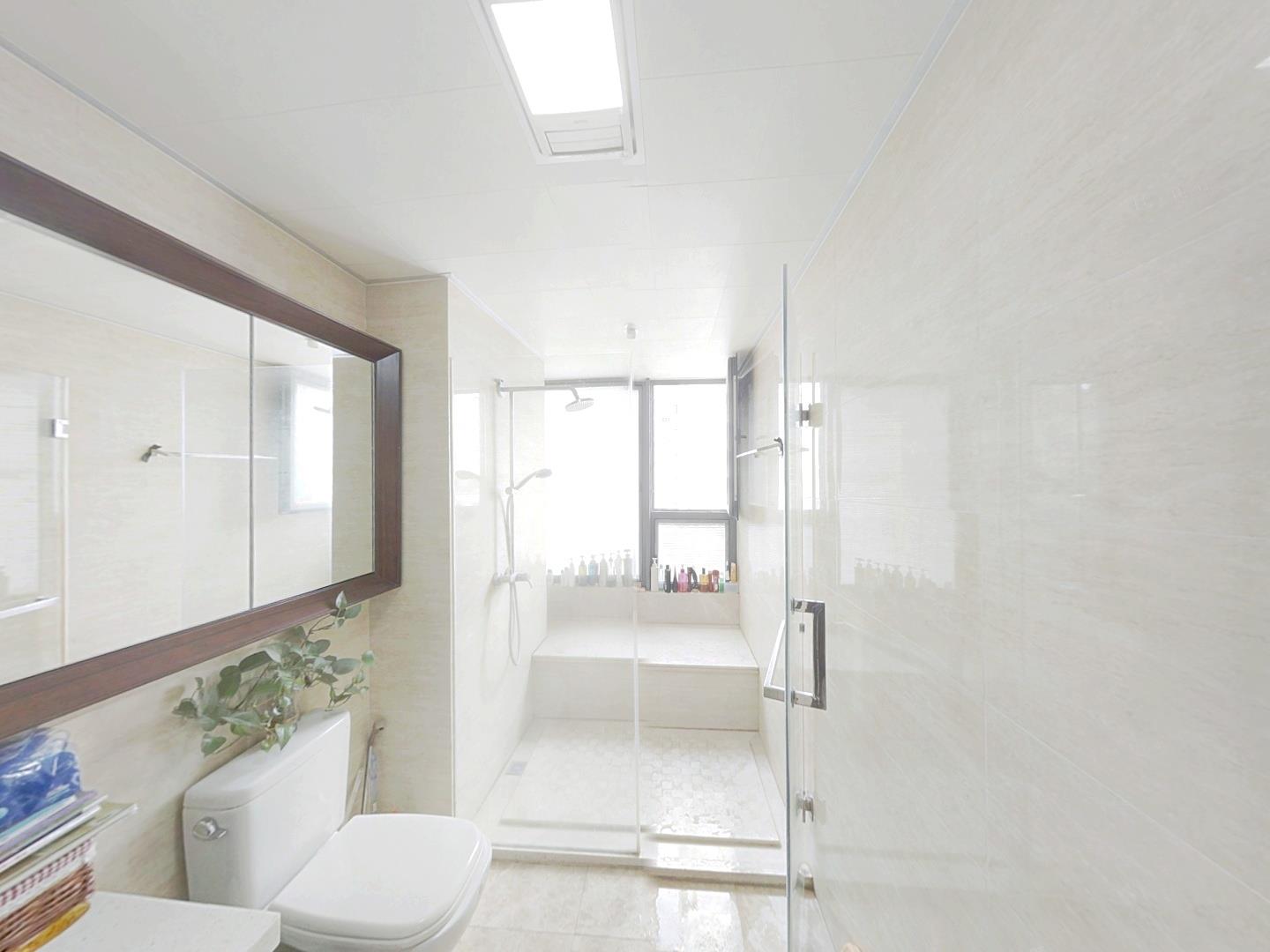 圆融广场公馆 4室2厅2卫 186m&sup2;