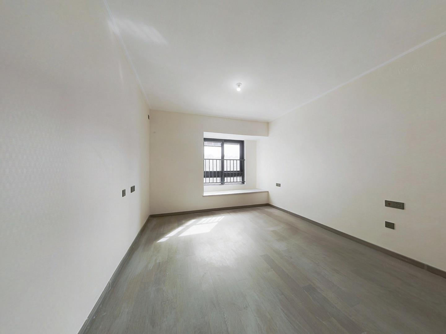 万科翡翠东第 3室2厅1卫 130.13m&sup2;