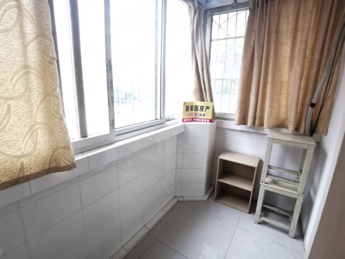 易家桥新村 1室1厅1卫 49.5m&sup2;