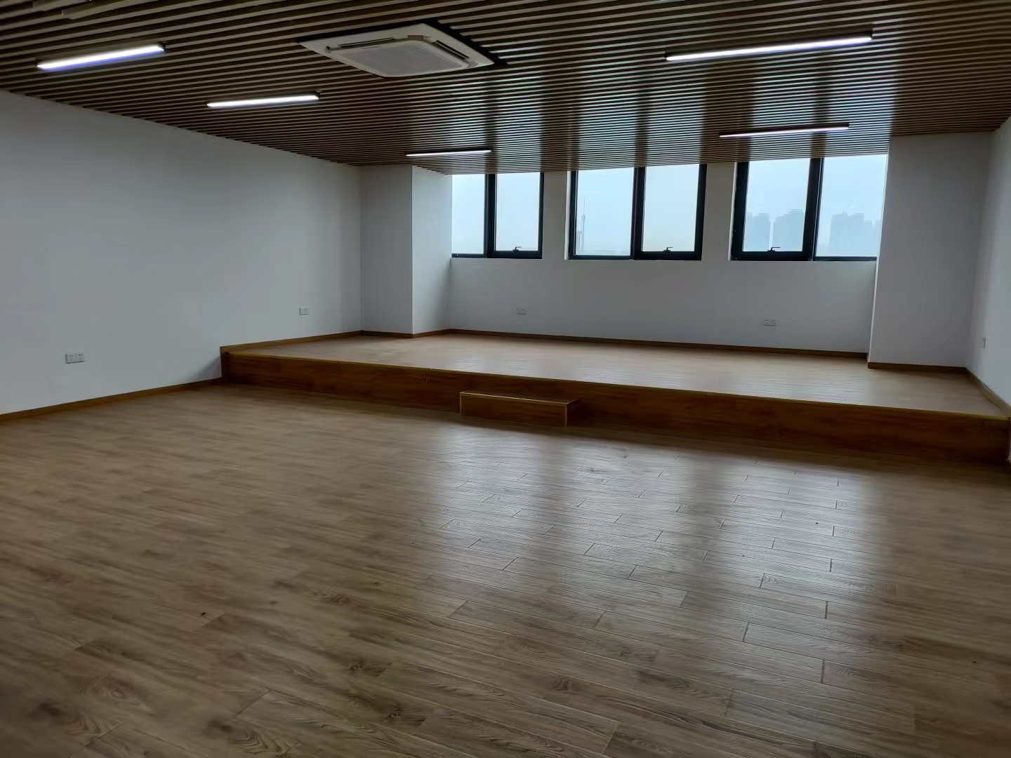 南通万达广场 1室1厅1卫 127.00m&sup2;