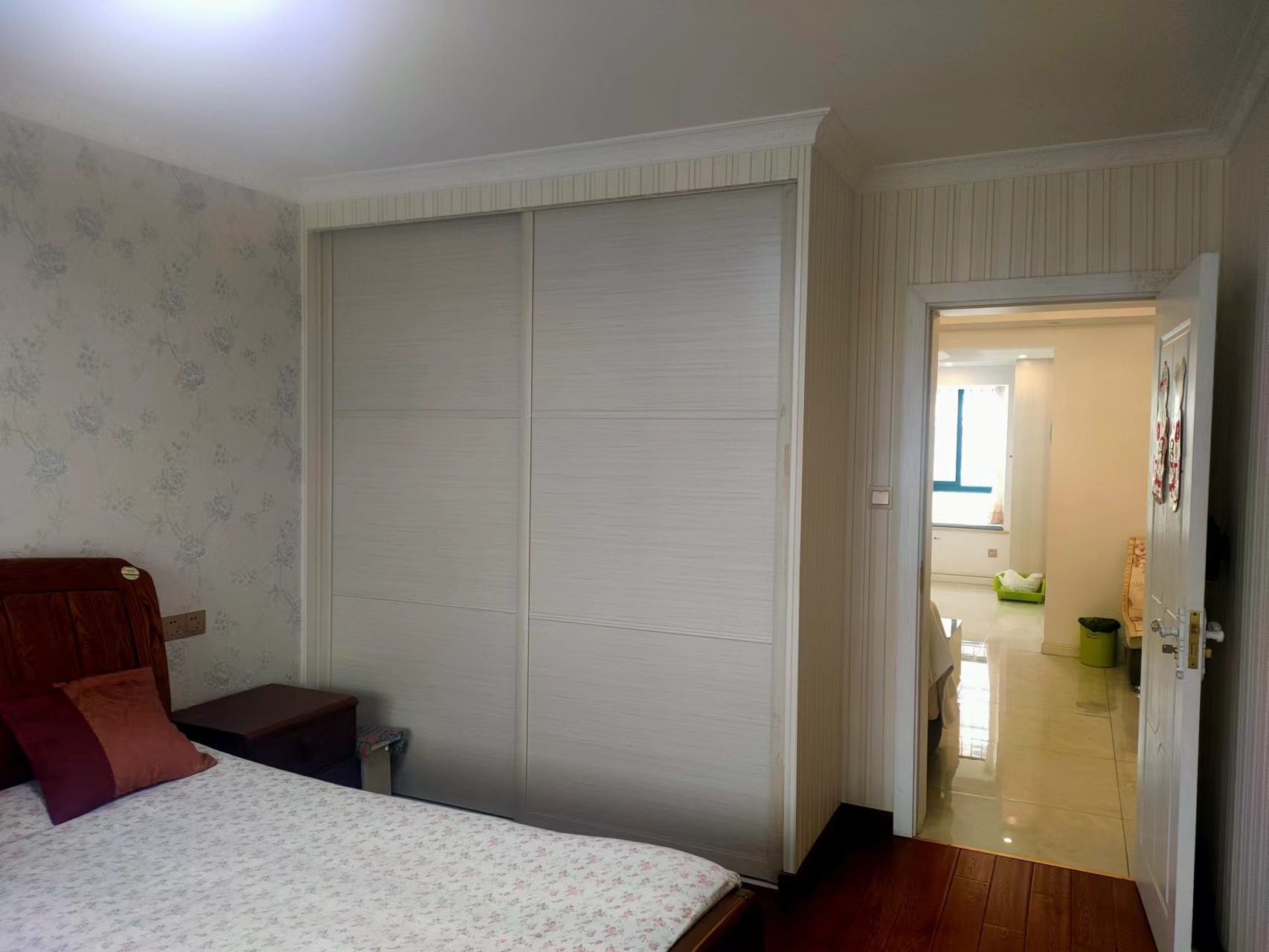 新城小区 4室2厅2卫 90.00m&sup2;