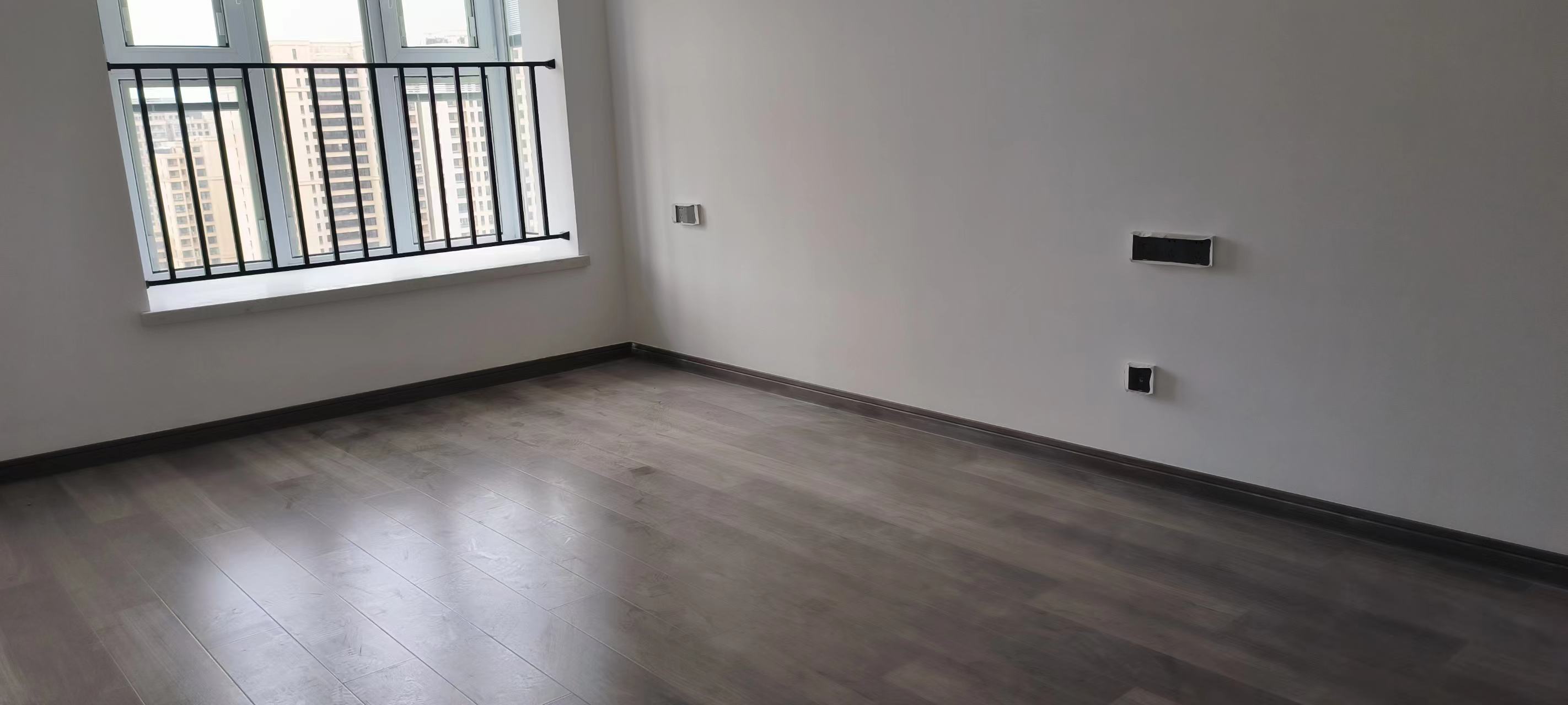 世茂云锦 3室2厅2卫 124m&sup2;