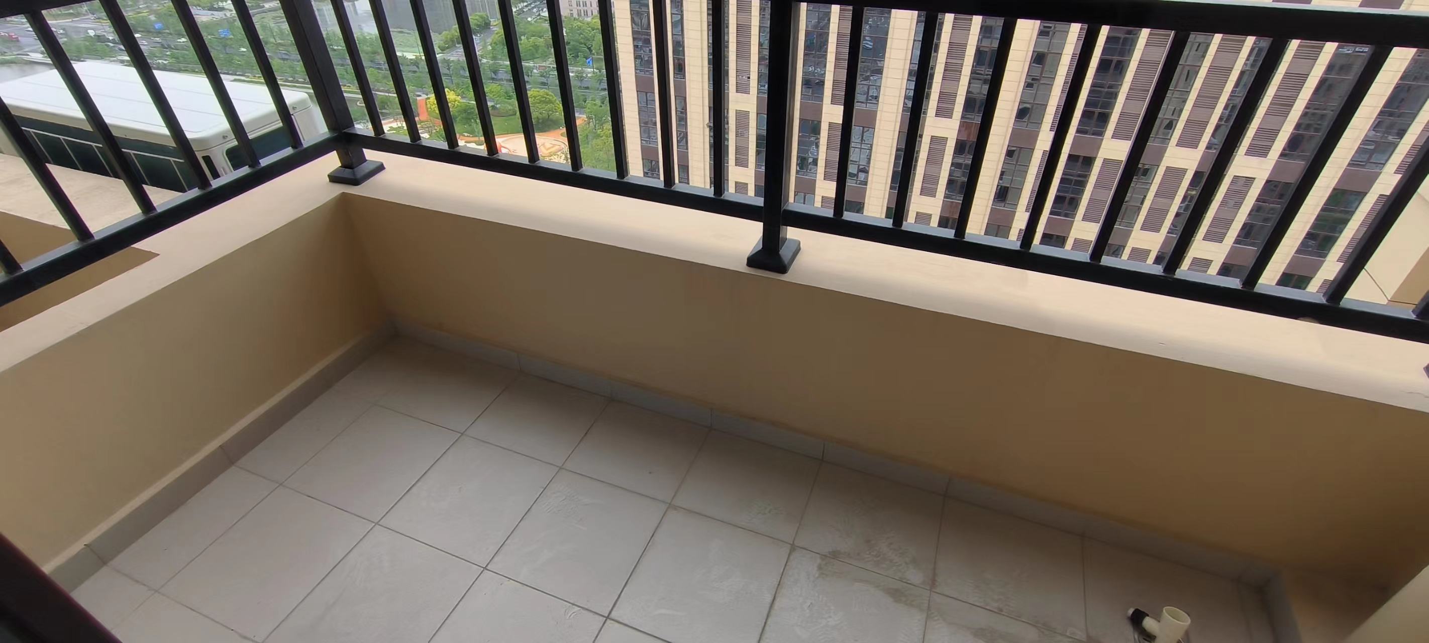 世茂云锦 3室2厅2卫 124m&sup2;