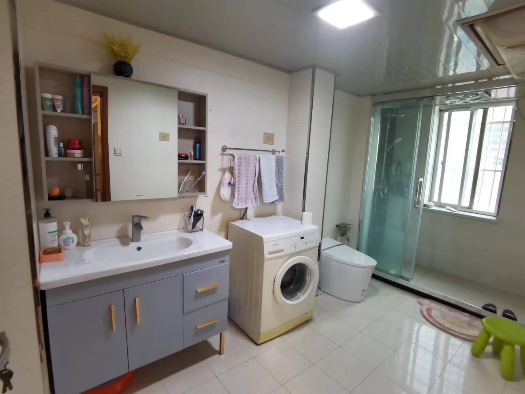 天虹公寓 3室2厅2卫 151.00m&sup2;