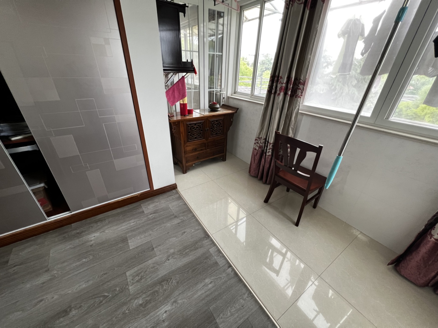 滨江花园 4室2厅1卫 135.00m&sup2;