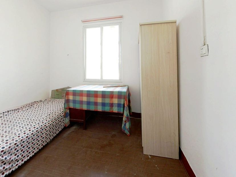 板桥东村 3室1厅1卫 73.00m&sup2;