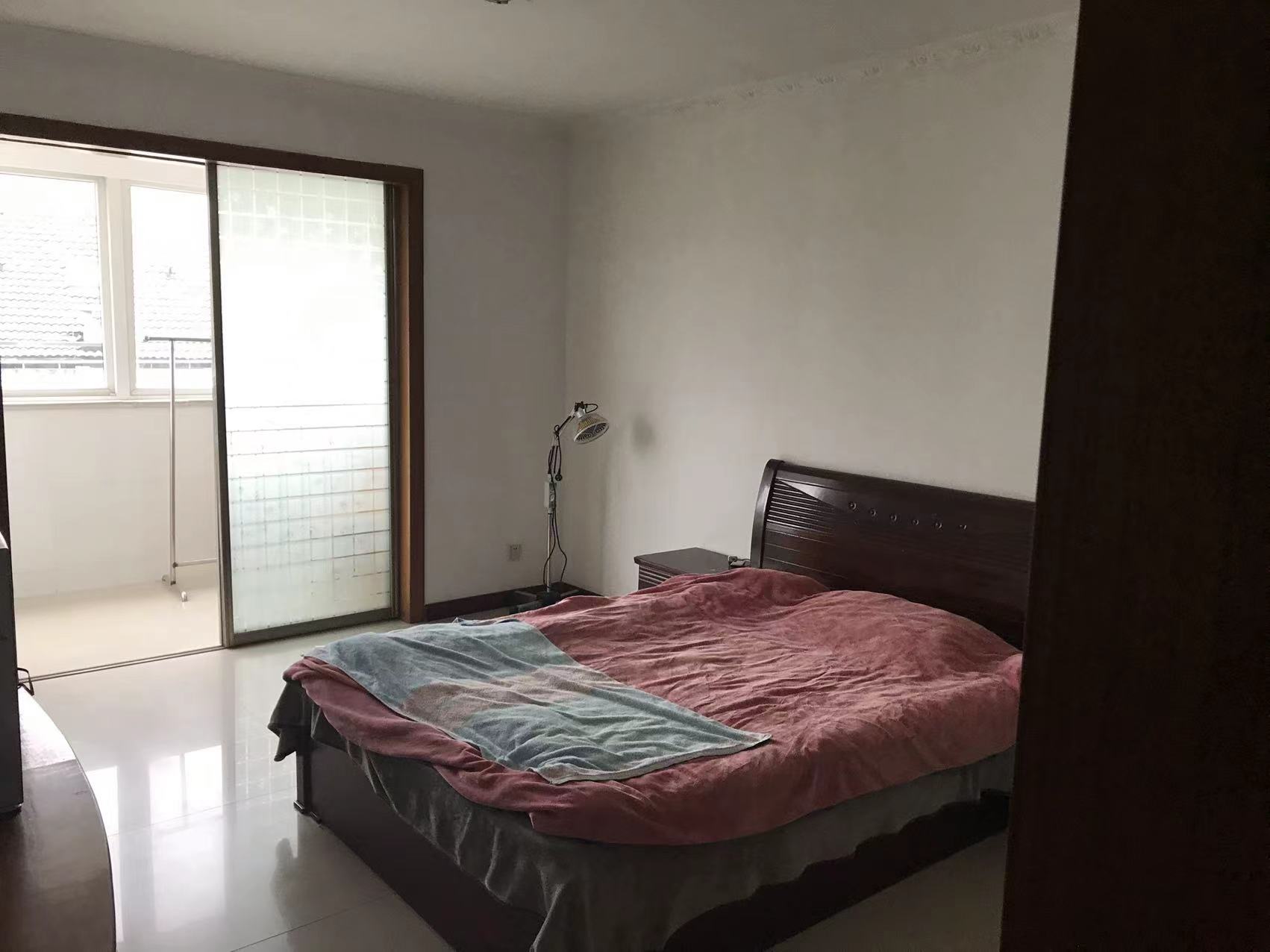 滨河东城 4室2厅2卫 94.71m&sup2;