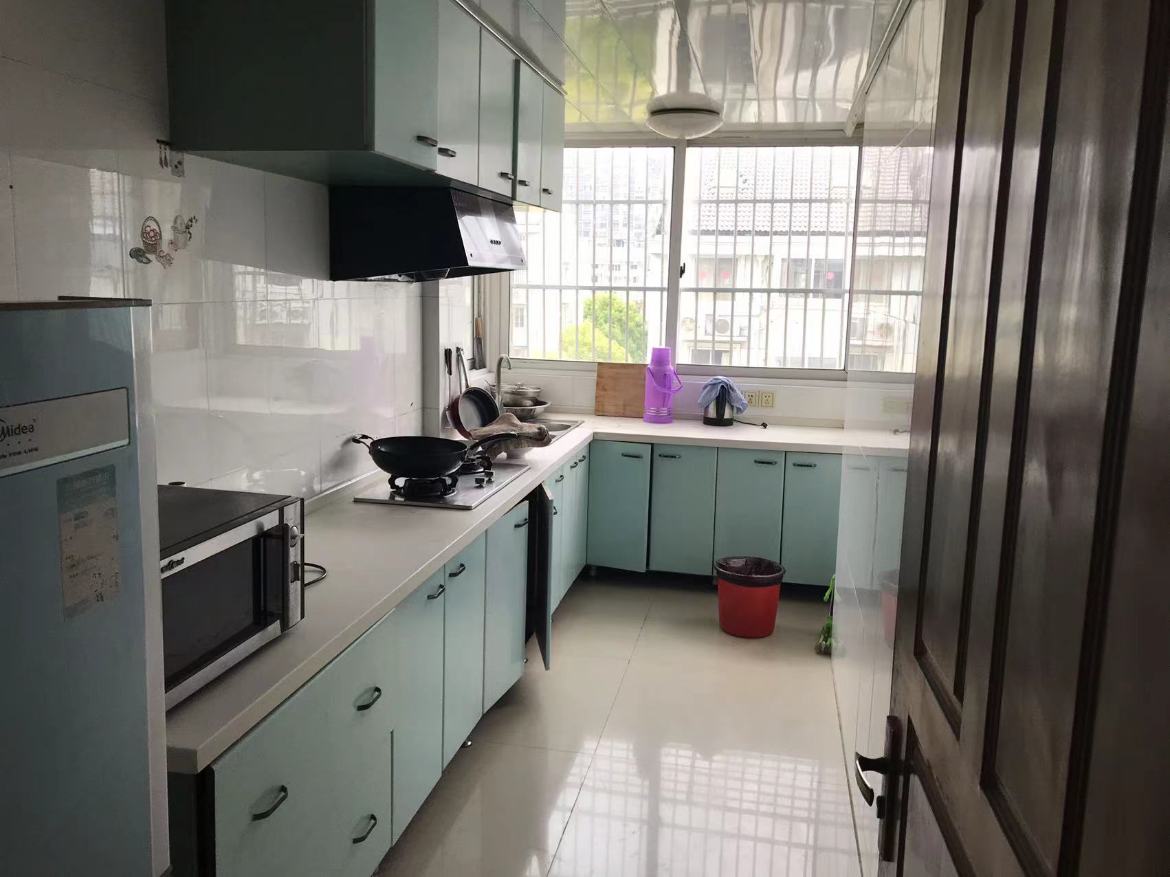 滨河东城 4室2厅2卫 94.71m&sup2;