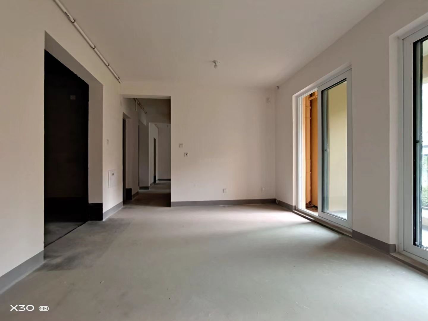 世茂九龙庭 3室2厅1卫 102m&sup2;