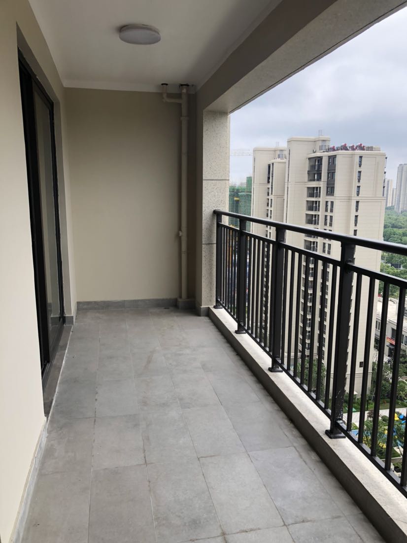 中海上东区 3室2厅2卫 127m&sup2;