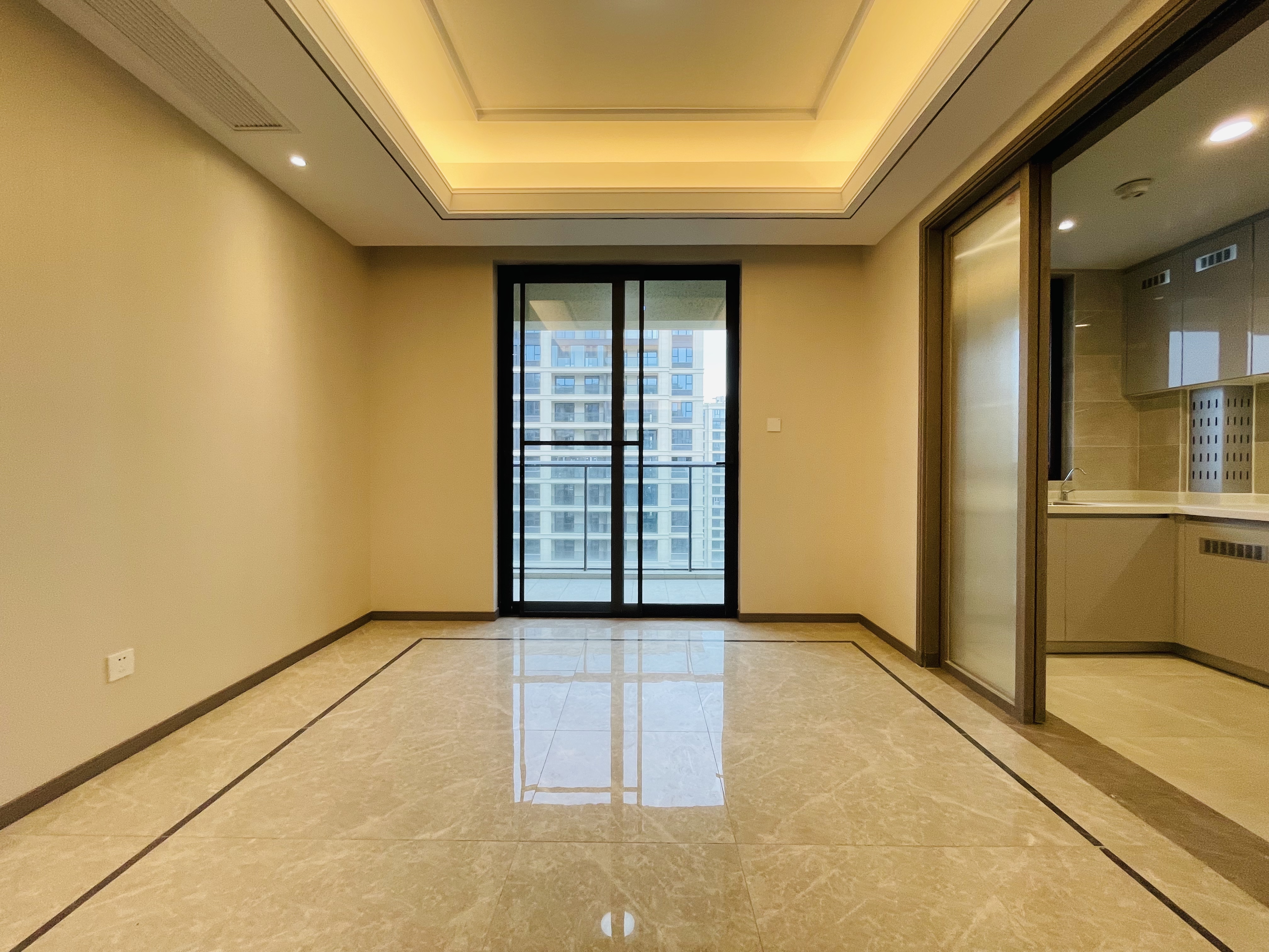 绿城·诚园 4室2厅2卫 158m²