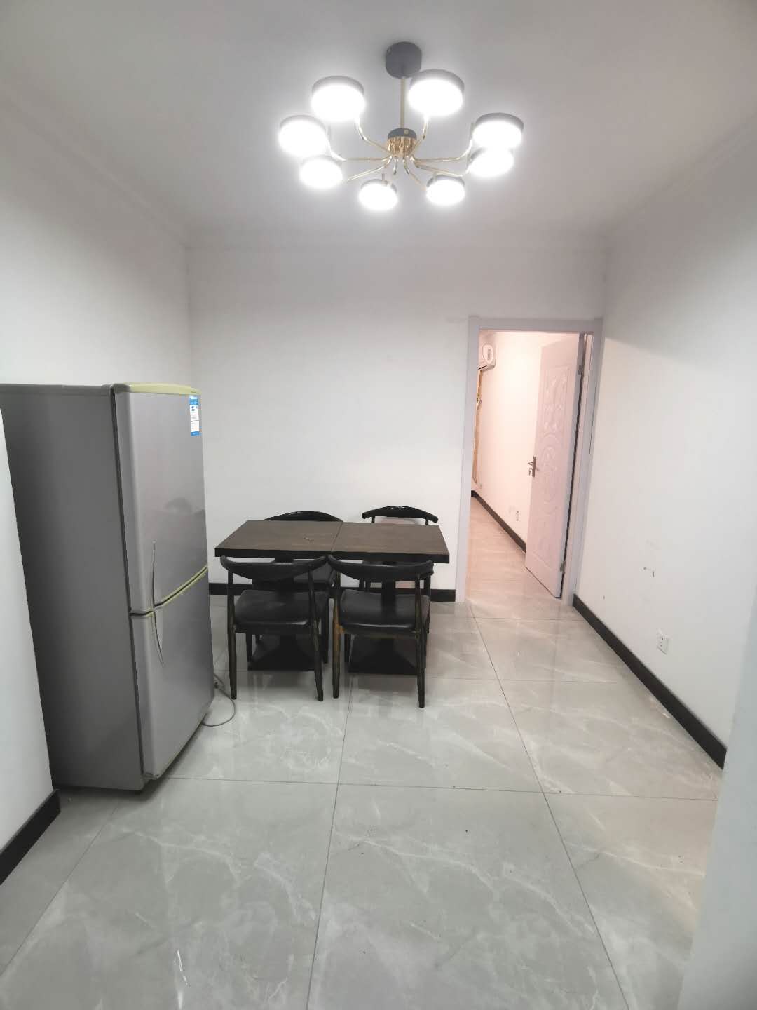 紫东花苑 2室1厅1卫 92m&sup2;
