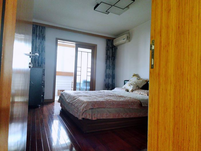 天馨花苑 3室2厅2卫 127m&sup2;