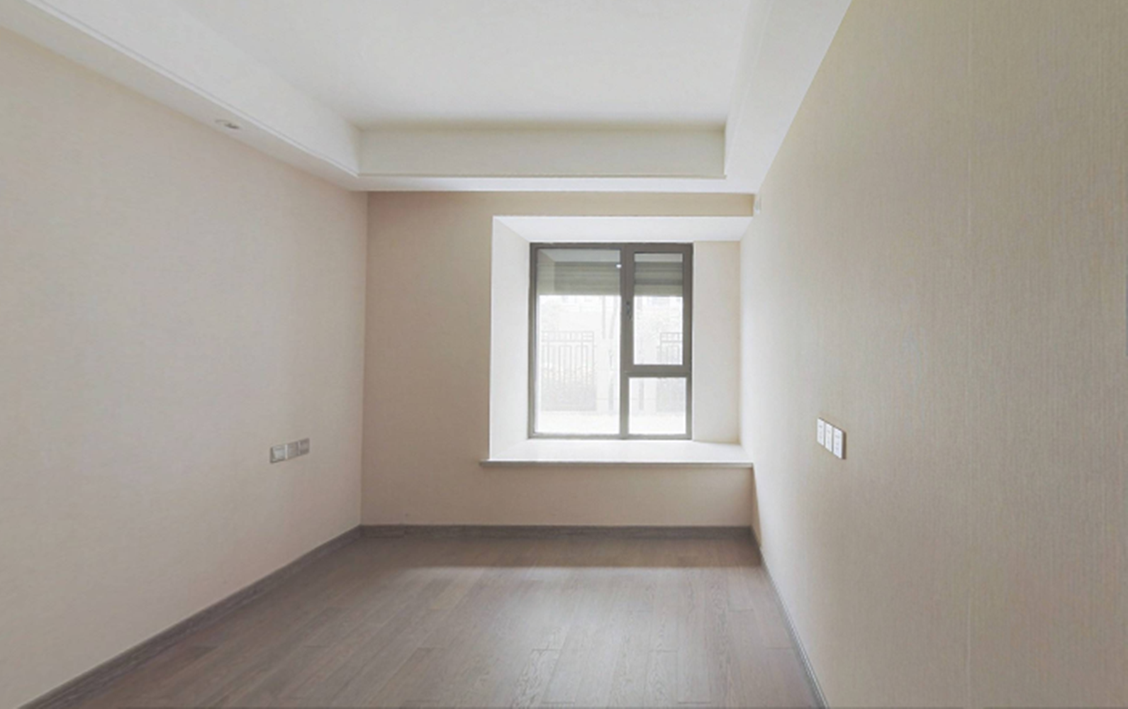 远创樾府 3室2厅2卫 300m&sup2;
