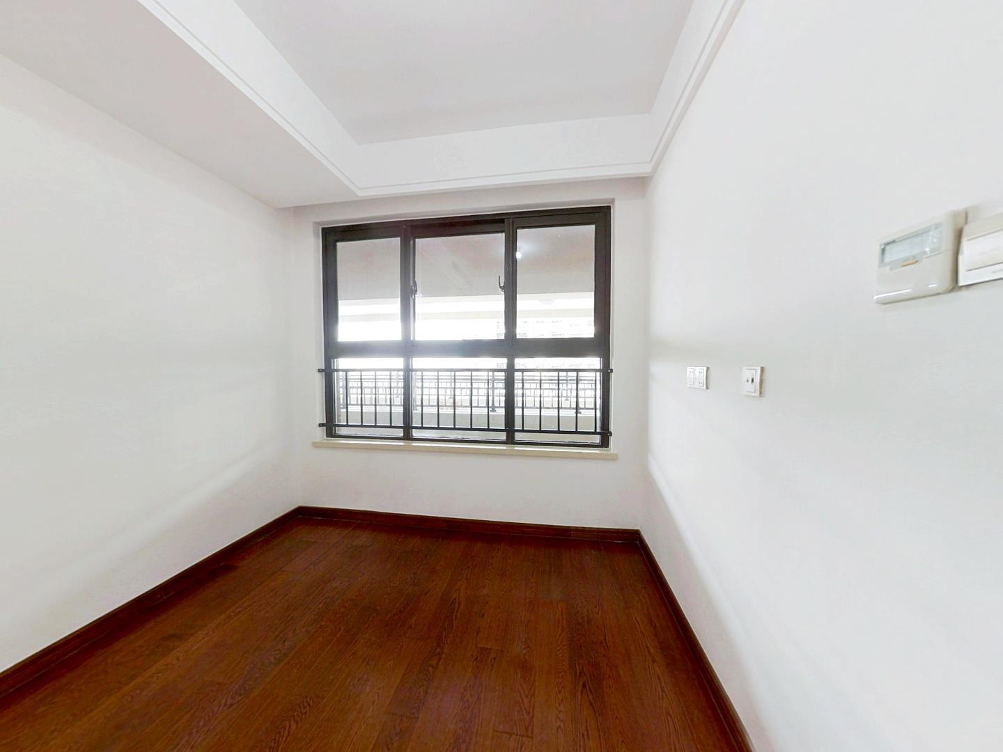 林肯公园 3室2厅1卫 92m&sup2;