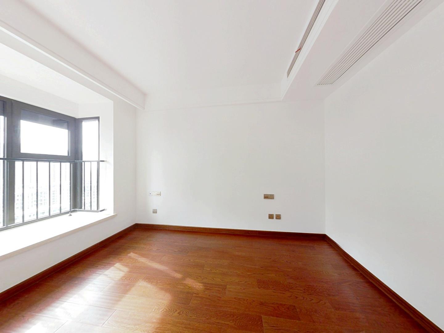 林肯公园 3室2厅1卫 92m&sup2;