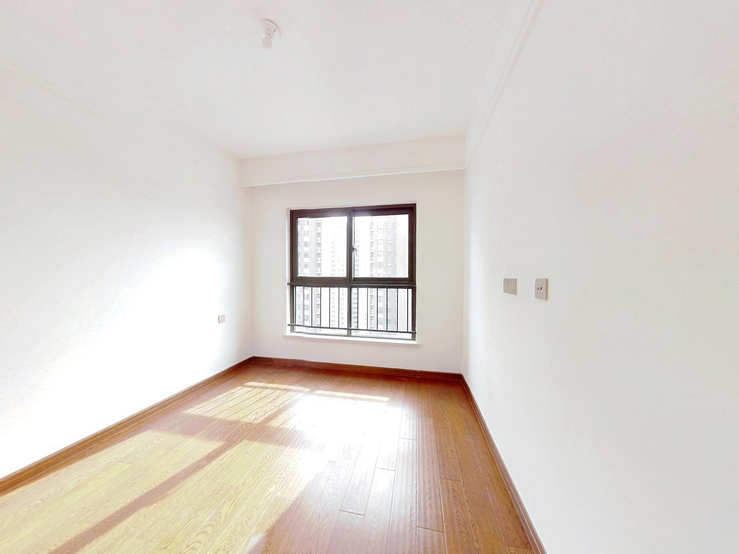 林肯公园 3室2厅1卫 92m&sup2;