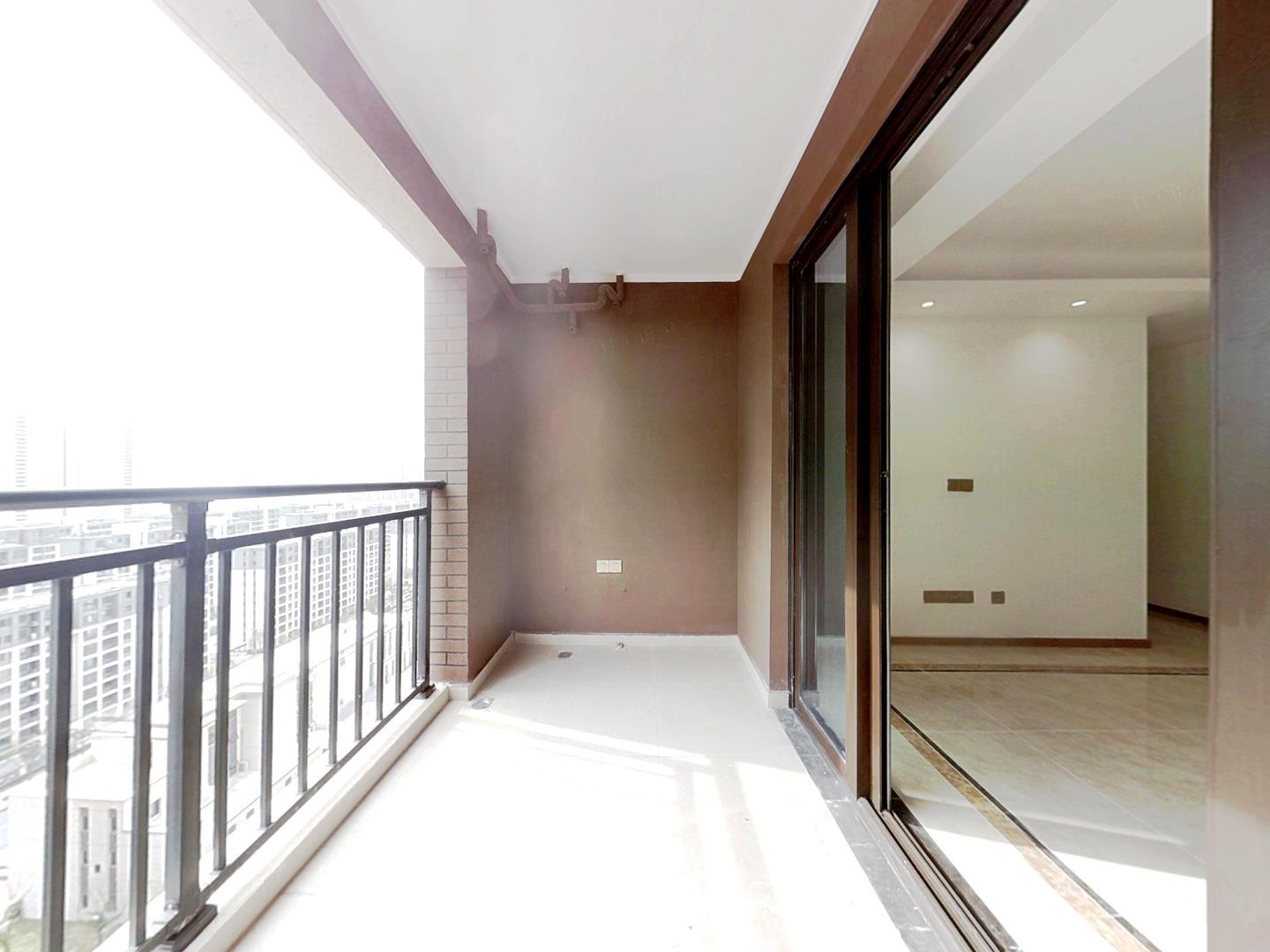 林肯公园 3室2厅1卫 92m&sup2;