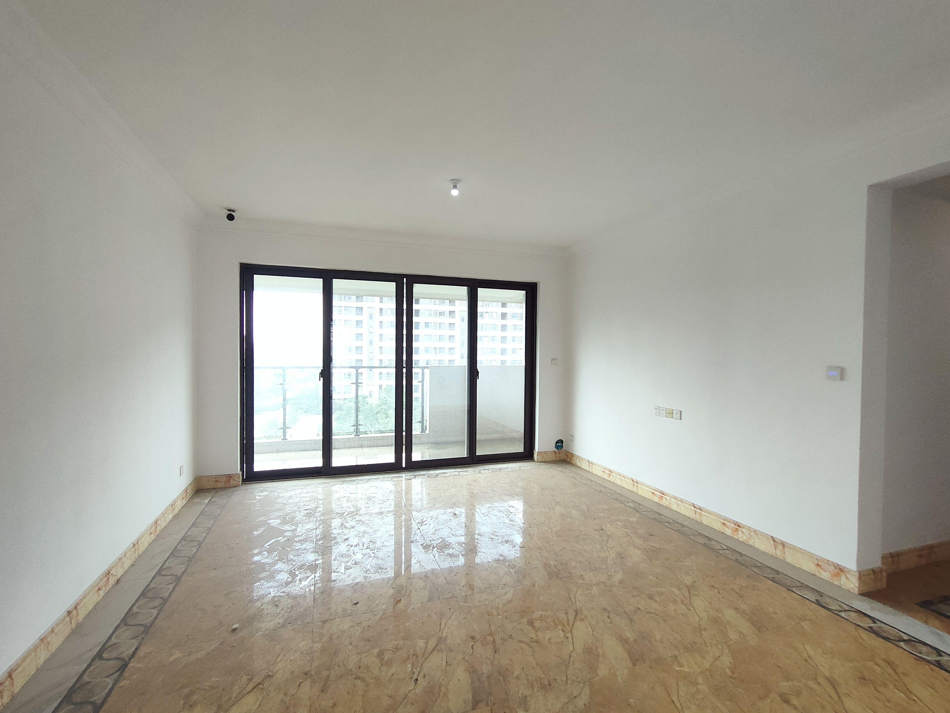 南通碧桂园翡翠华府 4室2厅2卫 143m&sup2;