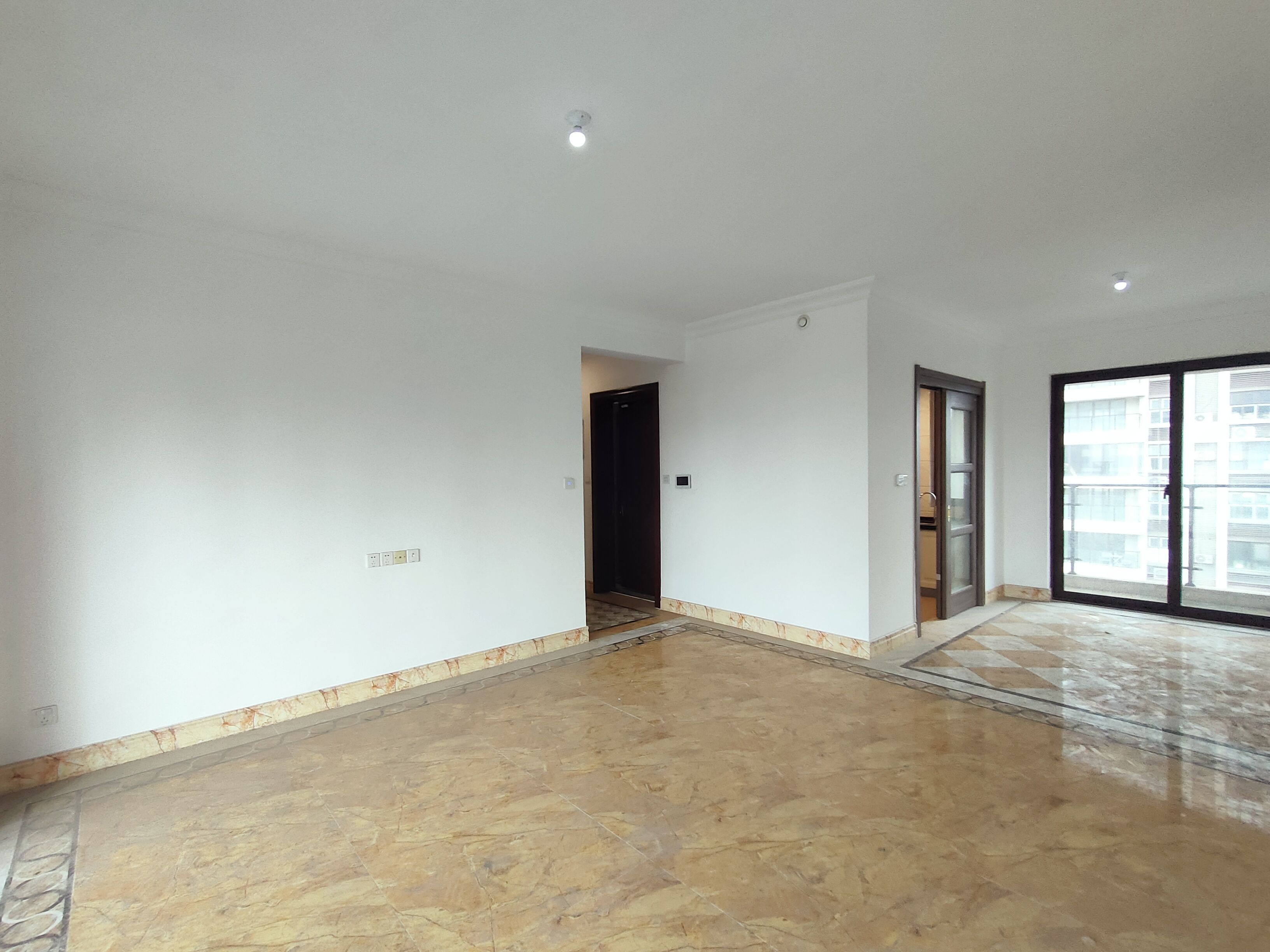 南通碧桂园翡翠华府 4室2厅2卫 143m&sup2;